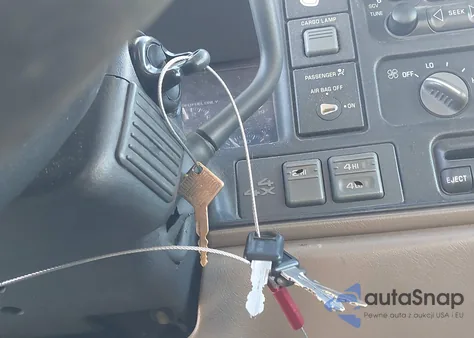 1997 Chevrolet K1500 Fleetside из США, поврежденный, VIN 1GCEK19R8VE210203